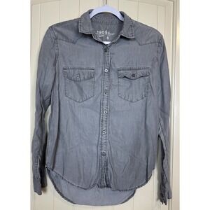 Gap  womens gray‎ Chambray long sleeve button up shirt sz S Western tencel